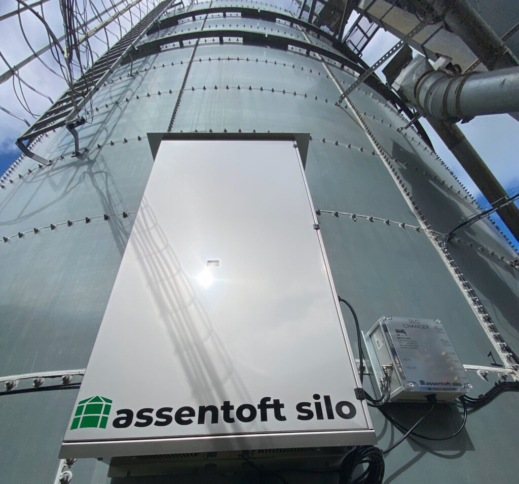 Nitrogengenerator N2G 40 med olie-fri kompressor og rustfrit stålskab